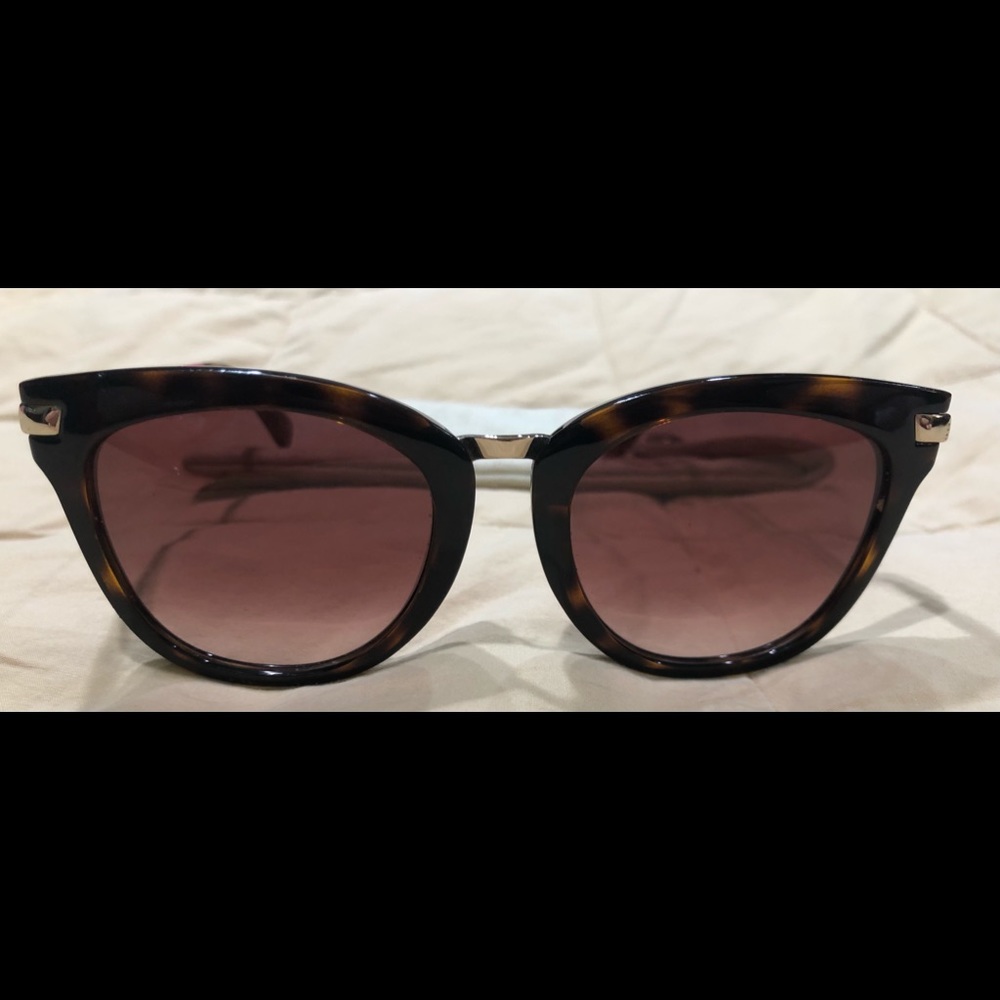 Tom’s Adeline Sunglasses.Tortoise & gold w/pink